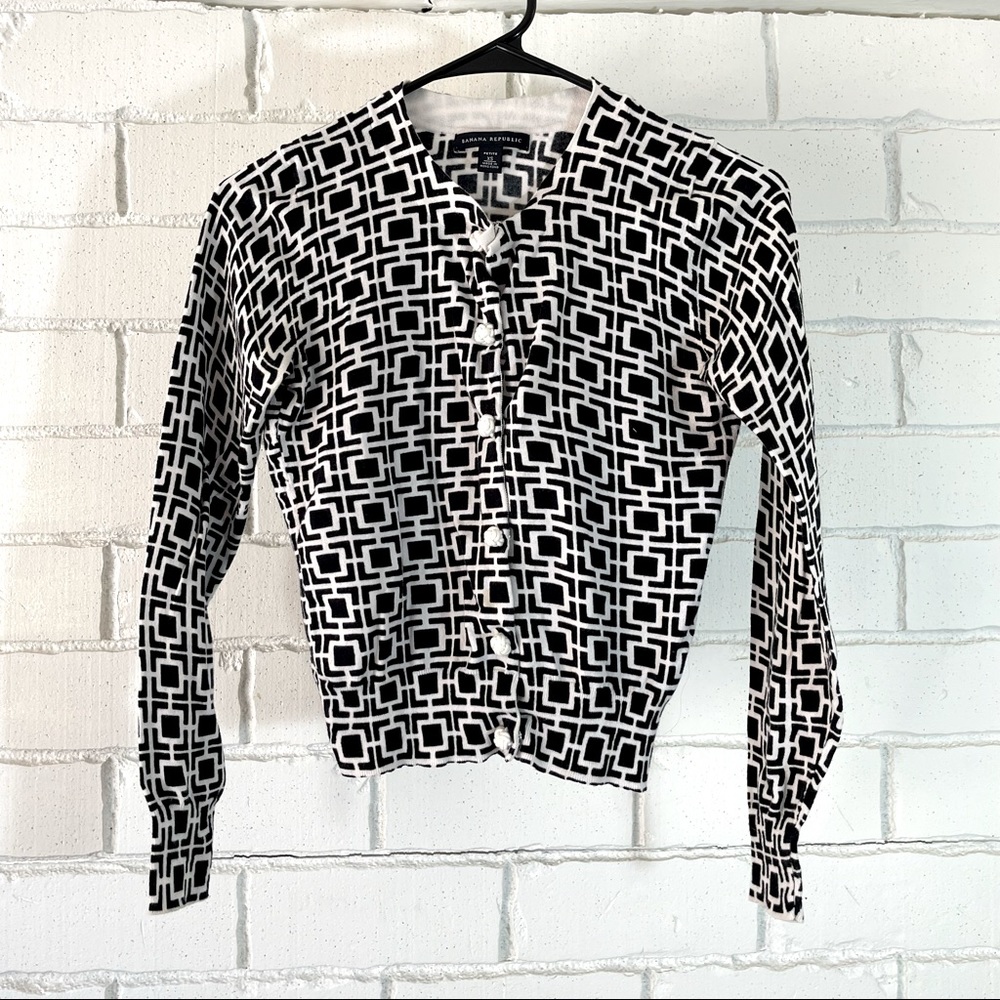 Banana Republic black and white cardigan size extra small petite